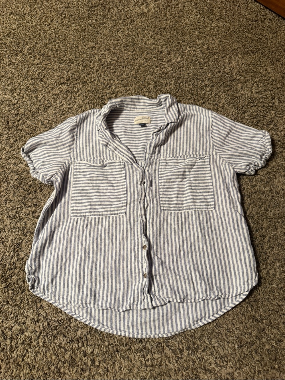 Universal Thread Blue & White Striped Short-Sleeve Button-Down Shirt